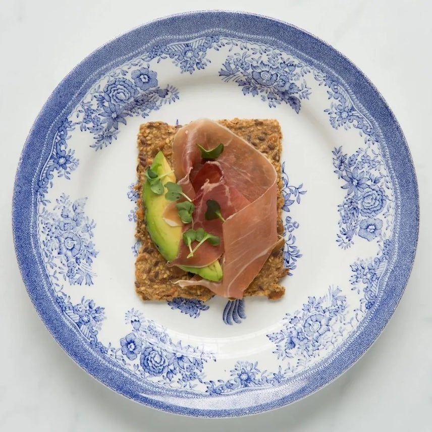 Knekkebrød crispbread with prosciutto and avocado