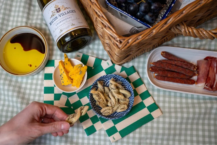 Drinks twists at a picnic spread