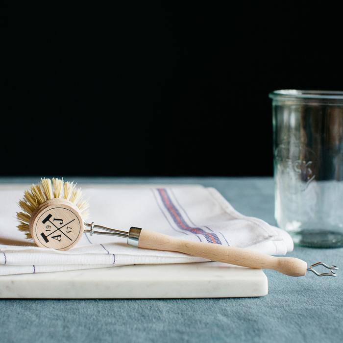 Andrée Jardin Tradition Handled Dish Brush - Lello.Store
